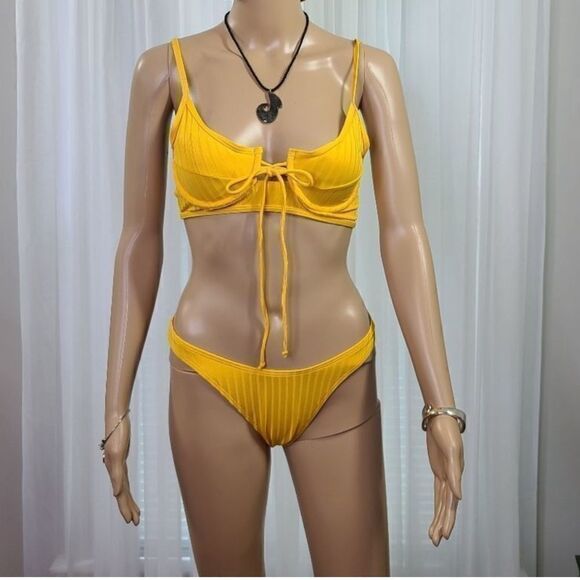 Yellow Bikini Ribbed Fabric Small - Picture 1 of 11